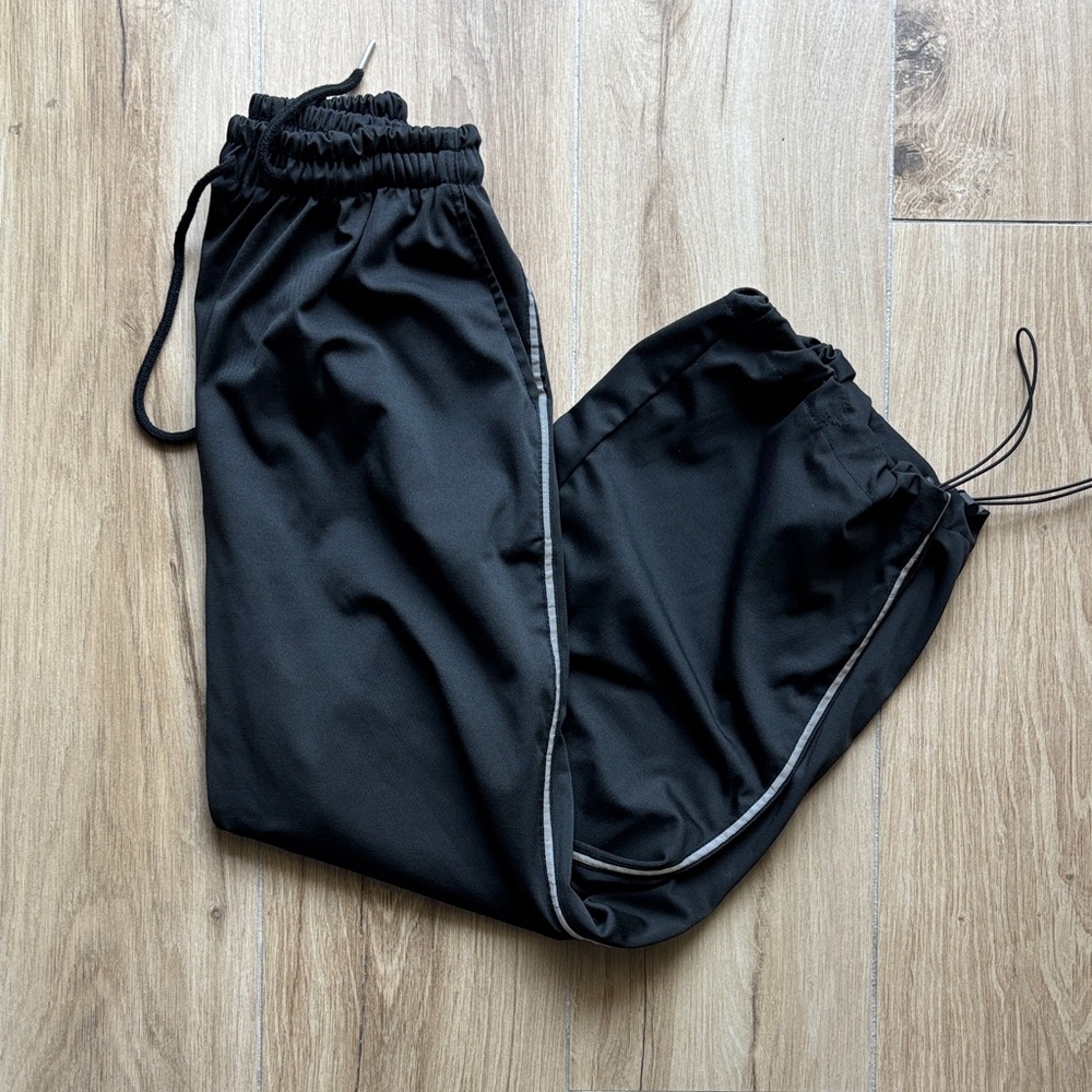 Korean brand Black Women’s Drawstring Track Pants - Picture 5 of 5